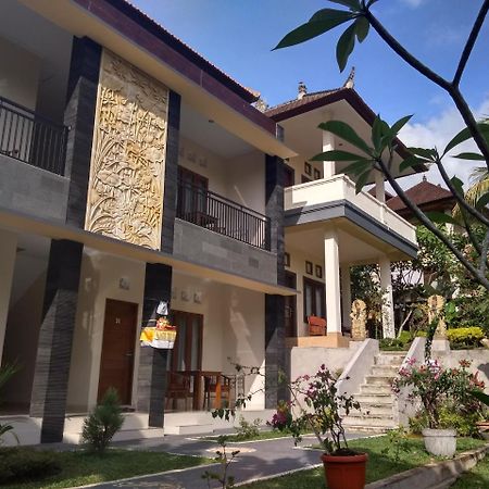 Kartika Bungalows Ubud  Exterior photo