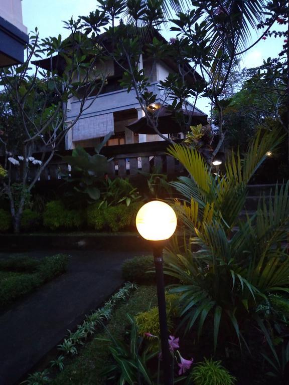 Kartika Bungalows Ubud  Exterior photo