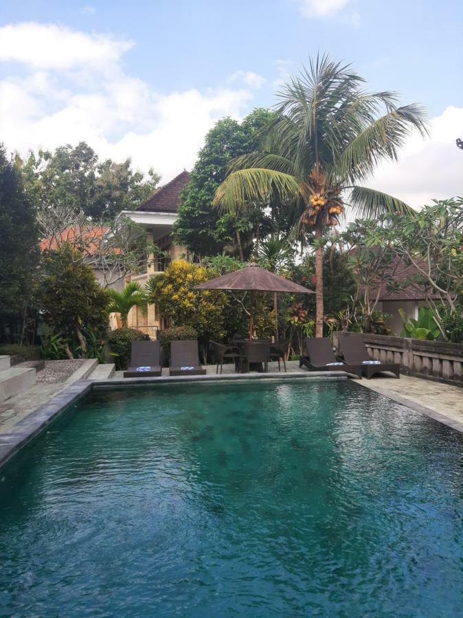 Kartika Bungalows Ubud  Exterior photo